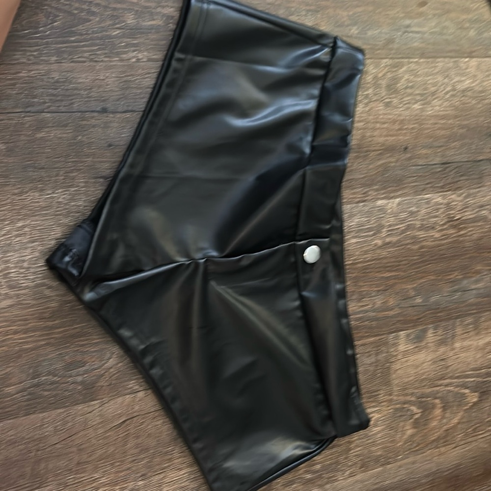 Micro leather shorts